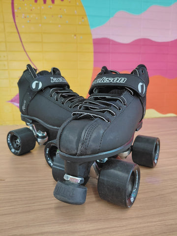 #03657 Rave size 4