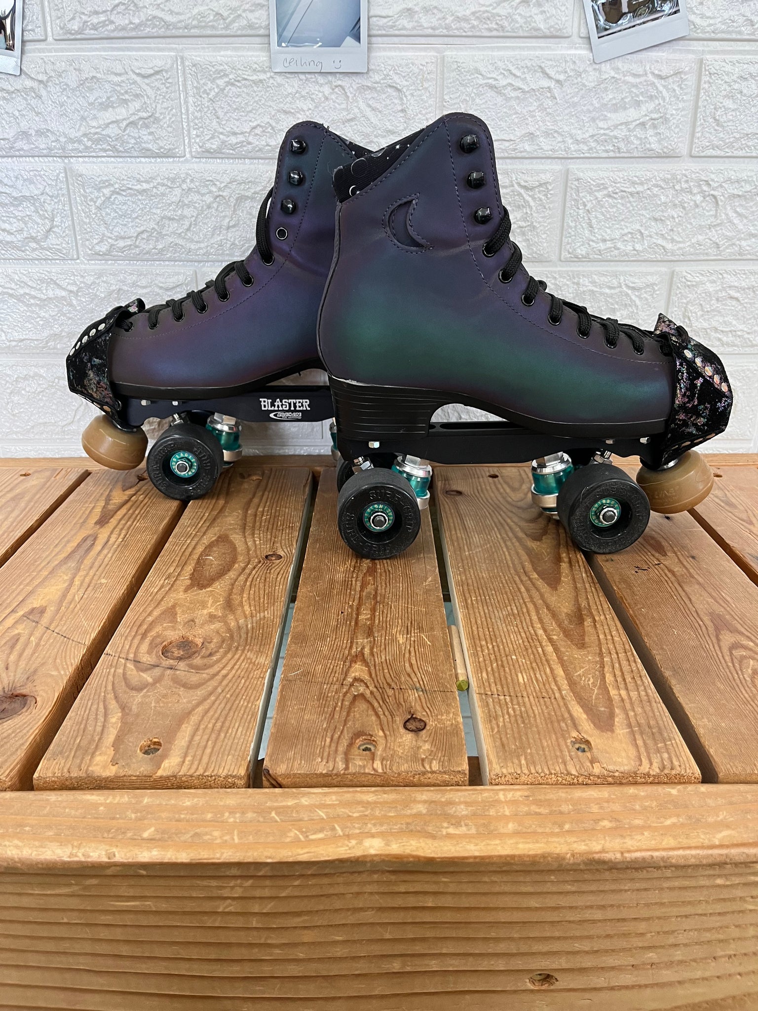 #03643 Moonboot 7
